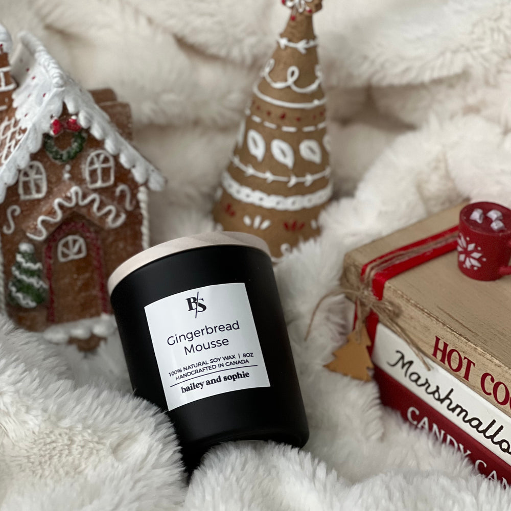 GINGERBREAD MOUSSE SOY CANDLE | ground cinnamon + fresh ginger + caramel + molasses